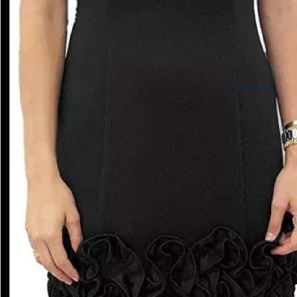 Donna Ricco V-Neck ruffle ham sleeveless dress. Size 6. - Picture 4 of 7